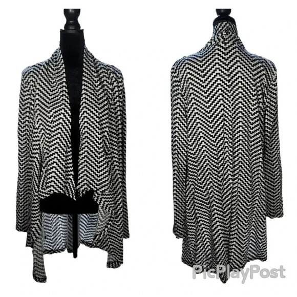 The Limited Sweaters - The Limited Chevron Convertible Cardigan Wrap/ Black & Ivory XL